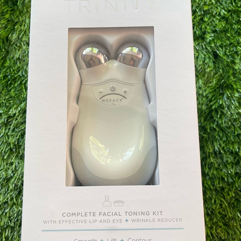 NuFACE Trinity Starter Kit - Facial Toning Device